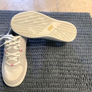 Helly Hansen women’s Shoes